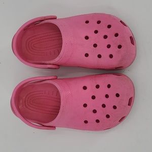Crocs 3 pink slip on strap shoes cozy summer beach vacation pool